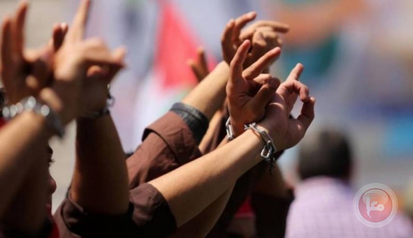 9 معتقلين إداريين يواصلون إضرابهم