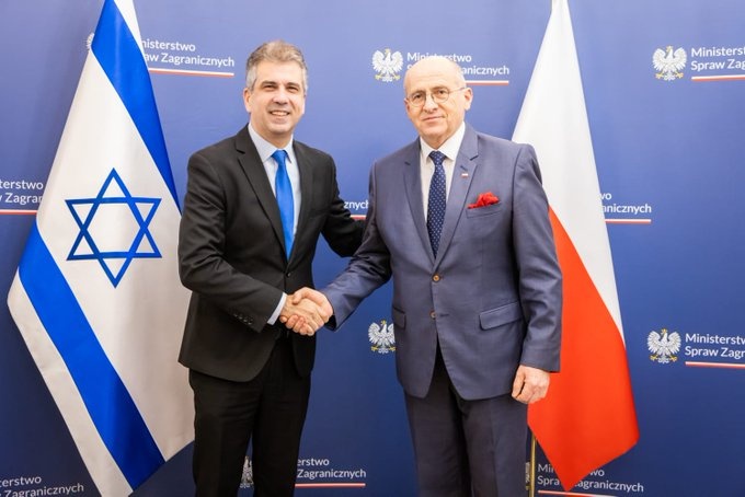 إسرائيل وبولندا تعلنان انتهاء الأزمة بين البلدين