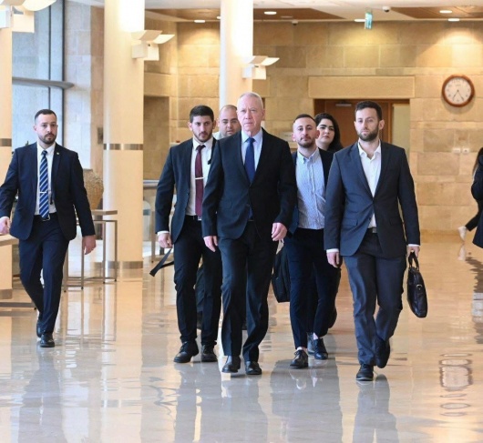 تقرير: نتنياهو يمنع غالانت من الاجتماع مع رئيسي الموساد والشاباك