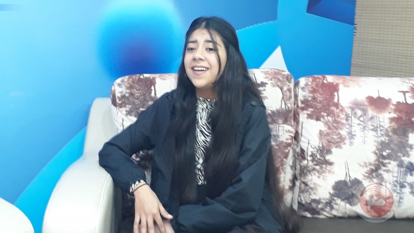 حلا عمر.. تواكب بصوتها أحداث غزة بصورة مختلفة