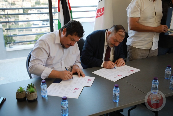 توقيع اتفاقية توأمة بين بلدية الخليل وبلديتي &quot;ريكوليتا وماكول&quot; التشيلية