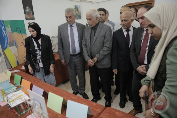 بلدية غزة تستقبل وزير الحكم المحلي وتطلعه على مشاريع وأنشطة تنفذها في المدينة