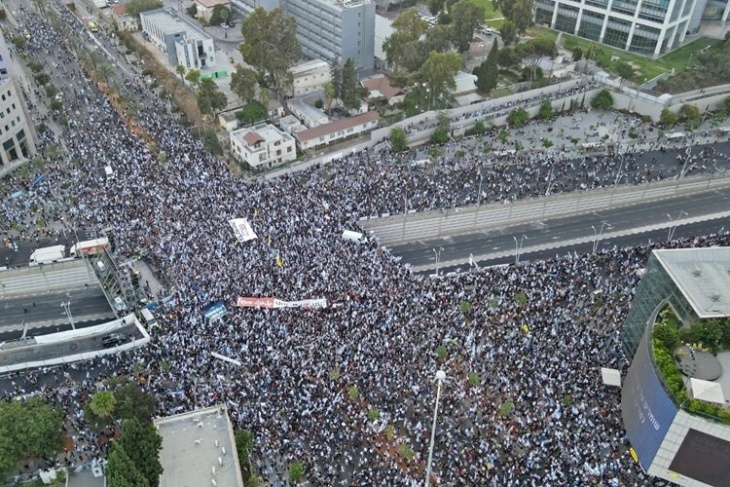 Tens of thousands demonstrate in "Tel Aviv"  In support of judicial amendments