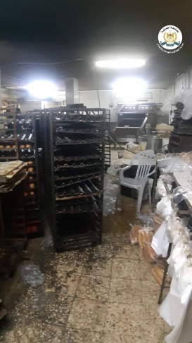 الضابطة الجمركية وجهات الاختصاص يوقفون مخبزا عن العمل في الخليل