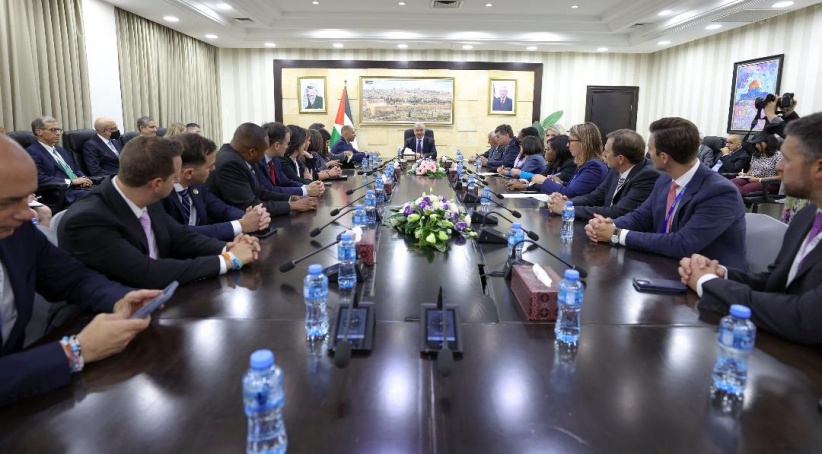 رئيس الوزراء يدعو الكونغرس الأميركي للاعتراف بالدولة الفلسطينية 