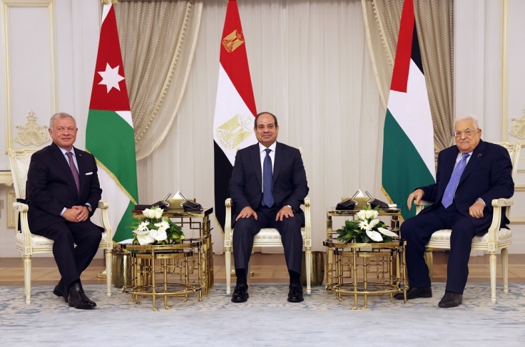 A tripartite summit between President Abbas, his Egyptian counterpart and the Jordanian monarch in Egypt