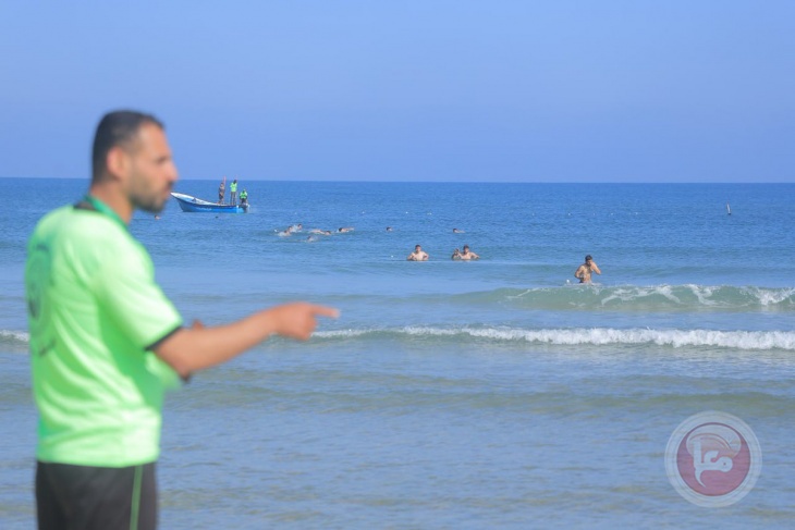 The occupation navy arrested two fishermen in the northern Gaza sea