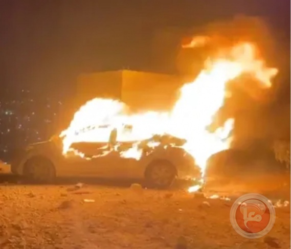 His car was burned..The occupation army announces the rescue of a settler who entered Turmusaya