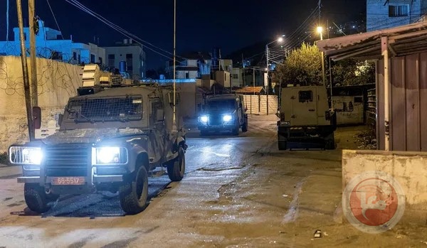 The occupation arrests citizens of Nablus and storms villages in the governorate
