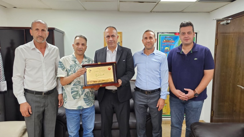 نادي جبل المكبر يكرم مدير عام فضائية معا