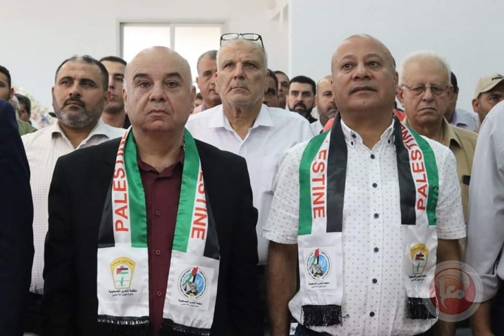 اللجنة الشعبية بالمغازي تسلم منحة الرئيس للطلبة المتفوقين في الثانوية العامة