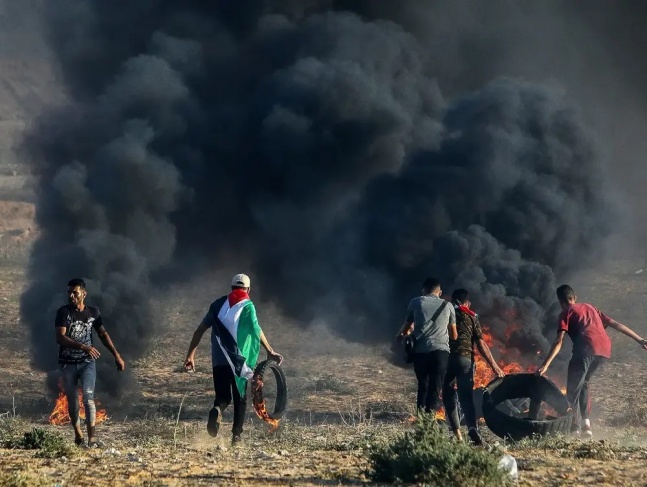 11 citizens were injured in clashes in the eastern Gaza Strip, and the occupation bombed 5 resistance observatories