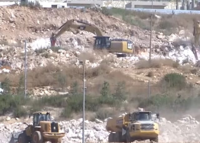 تجريف 50 دونما لصالح توسعة مستوطنة غرب سلفيت