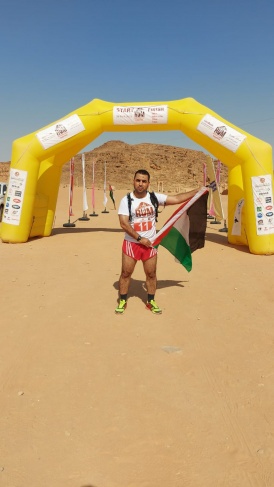 فوز العداء الفلسطيني سامي نتيل بالمركز الثالث في سباق رم الصحراوي الدولي بالاردن