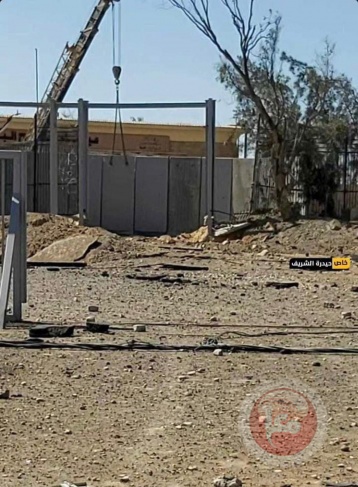 Egypt closes the corridor separating the Rafah crossing with ready-to-install concrete walls