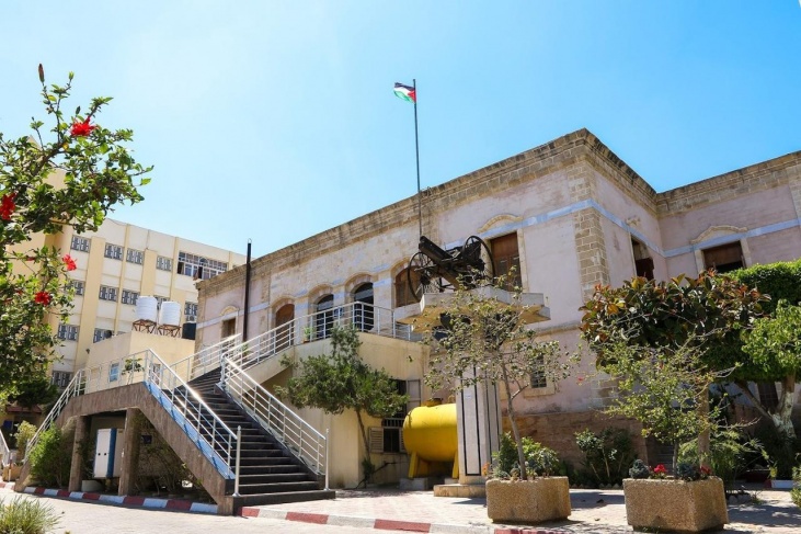 The occupation threatens to bomb the Gaza municipality building