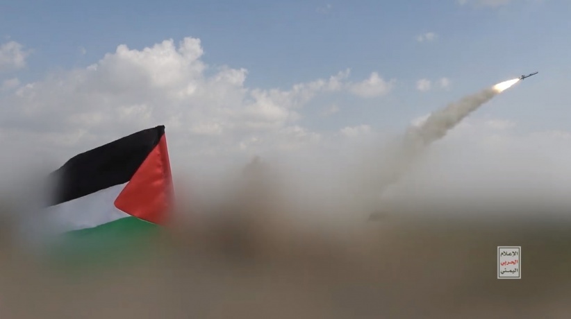 مشاهد من اطلاق صواريخ مجنحة اتجاه اسرائيل من اليمن