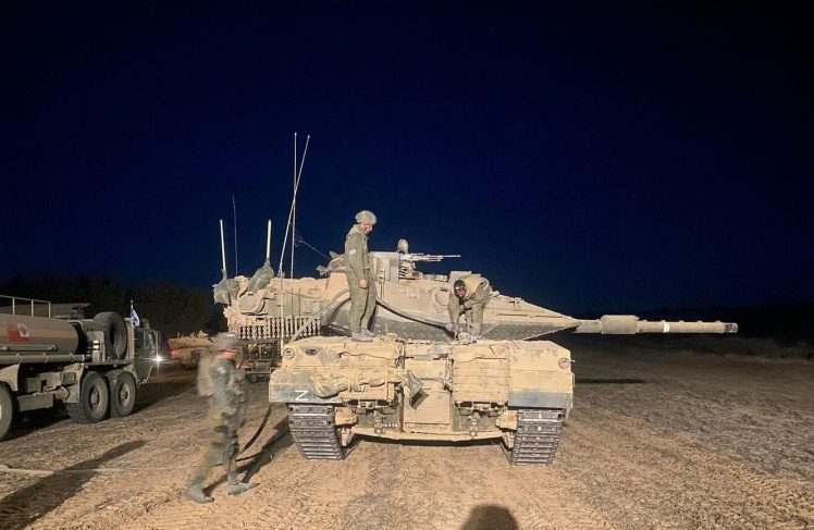 جيش الاحتلال ينشر صورا لتوغل قواته في غزة