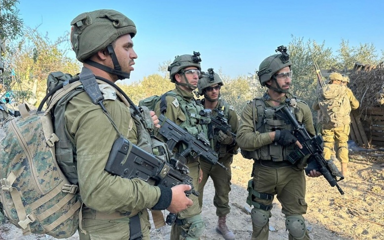 The occupation army dismisses two officers because their company withdrew from the battle of Gaza