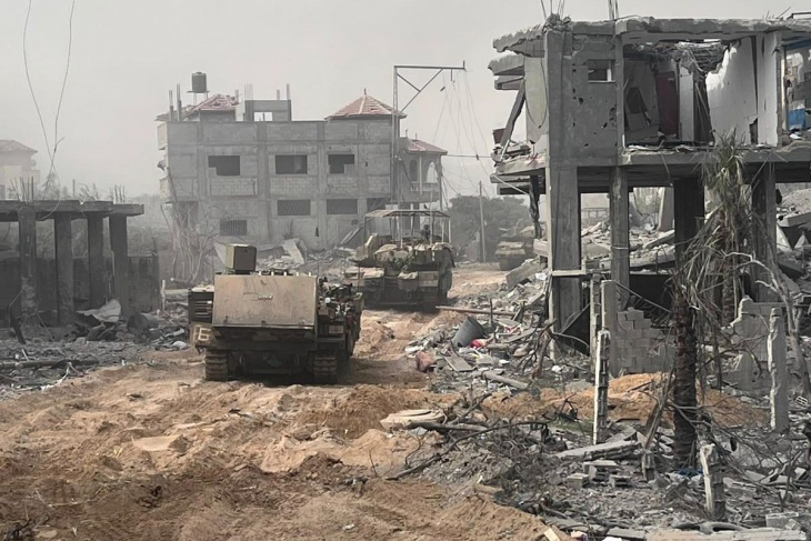 An Israeli tank commander was killed in battles in the northern Gaza Strip