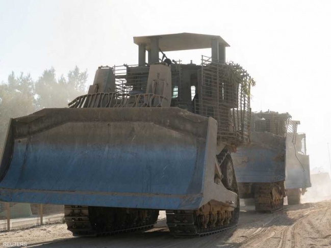 The Israeli bulldozer "D-9"... a demolition weapon threatened by a "lighter"