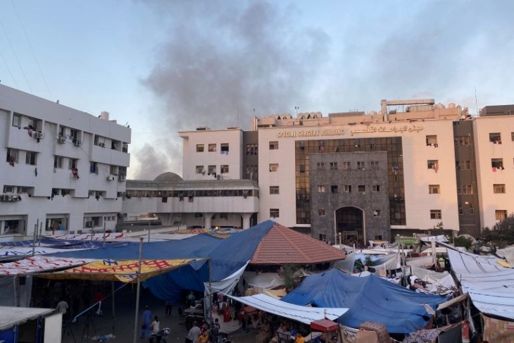 The Israeli army destroys medical departments in Al-Shifa Hospital