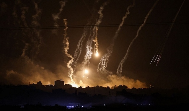 Occupation aircraft and artillery target the homes and lands of citizens in the center and south of the Gaza Strip