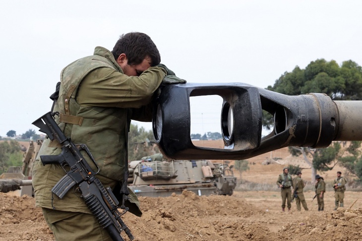“Haaretz”: The occupation army is busy in its battle, and Hamas is far from surrendering