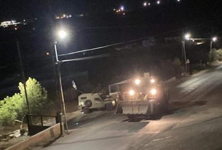 الاحتلال يغلق مدخل خربة الدير في تقوع جنوب شرق بيت لحم