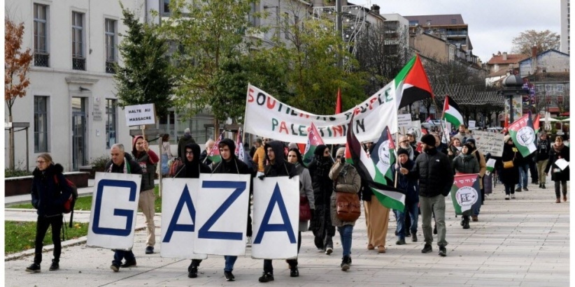 France.. A solidarity march with Gaza on Reunion Island