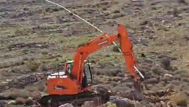 Occupation bulldozers continue bulldozing work in Haris