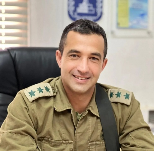 The Israeli army admits the killing of the Gaza division commander and his body is being held in Gaza