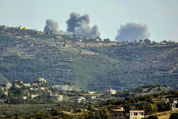 Israeli artillery bombardment on several towns in southern Lebanon