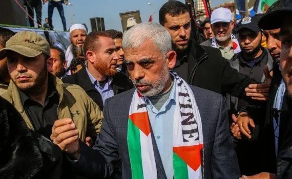 فرنسا تجمد &quot;أصول&quot; يحيى السنوار