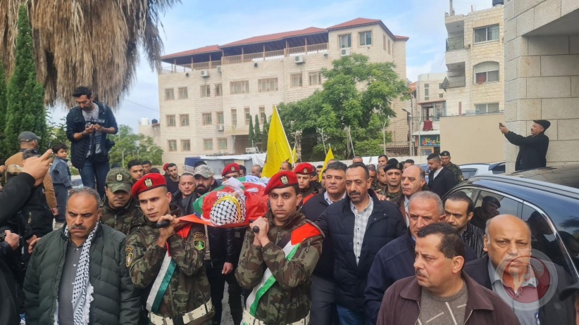 The people of Nablus mourn the body of the martyr Abdel Nasser Riyahi