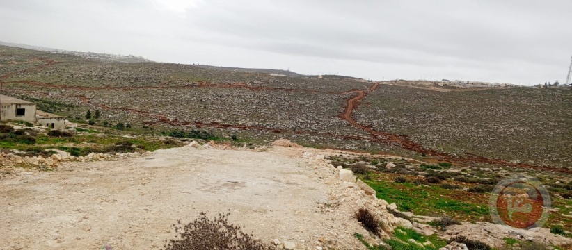 Settlers seize hundreds of dunams south of Hebron