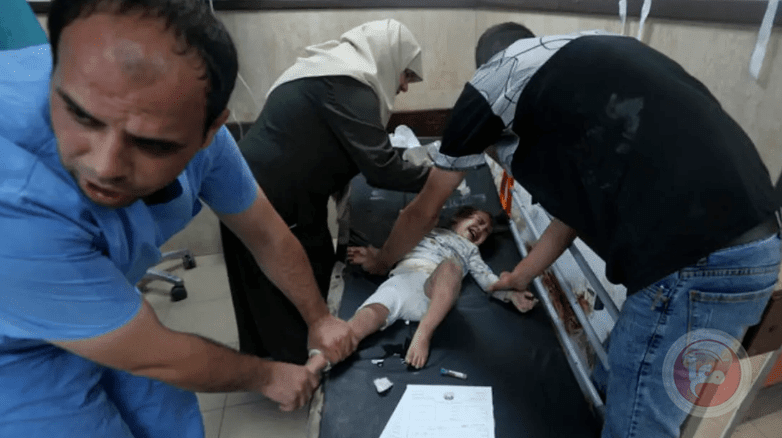 Martyrs and wounded in a series of raids on citizens' homes in the Gaza Strip