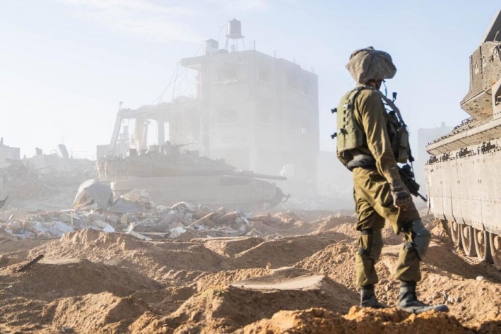 Gaza government: The occupation army plants explosives in the waste it leaves behind