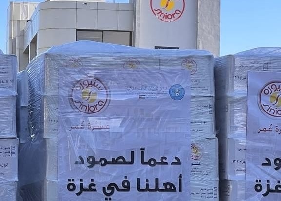 سنيورة تتبرع بـ 100 طن من منتجاتها لغزة