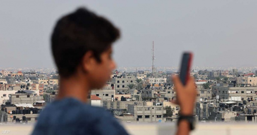 Telecommunications service gradually returns to areas in the Gaza Strip