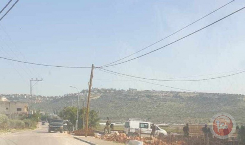 Salfit: The occupation expels workers from a house under construction and confiscates a vehicle