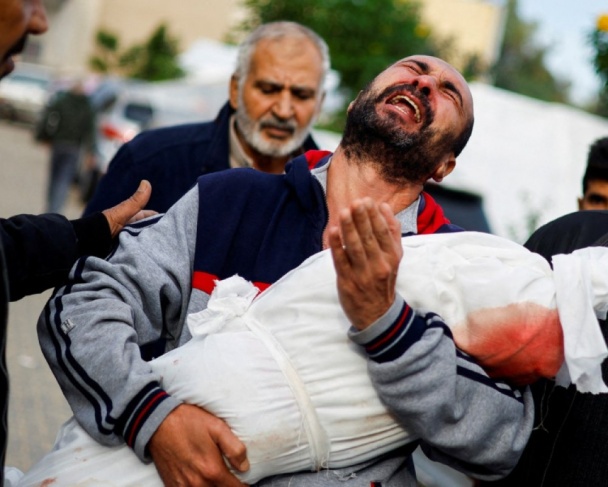الصحة بغزة: 32 شهيدا خلال 24 ساعة و33207 منذ بدء الحرب