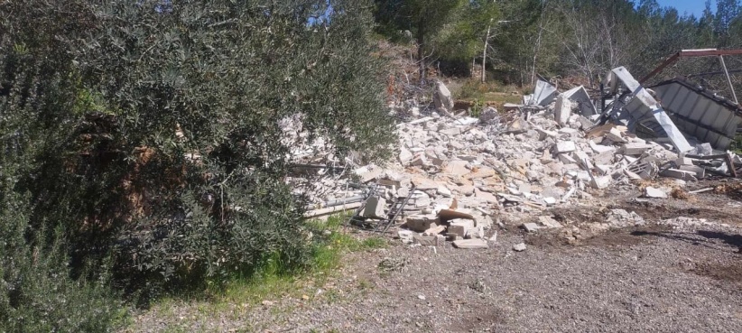 Occupation forces demolished 3 homes in Al-Walaja, west of Bethlehem