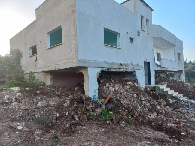 Demolishing a prisoner's house west of Jenin