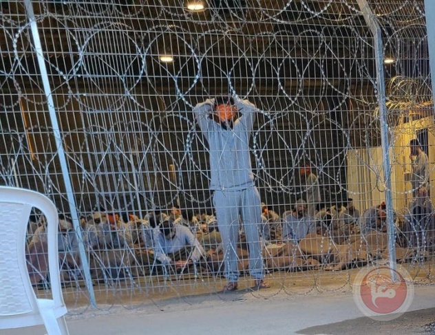 هآرتس: 27 معتقلا من غزة استشهدوا في معسكرات الاحتجاز 