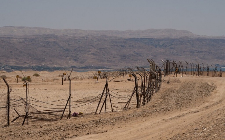 اعتقال 6 أشخاص تسللوا عبر الأراضي الأردنية للإغوار 