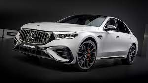 سيارة 2025 Mercedes-AMG E53 Hybrid 4Matic بقوة 603 حصان