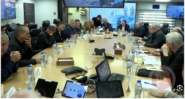 انتهاء اجتماع &quot;مجلس الحرب&quot;... الوفد الاسرائيلي يتوجه للدوحة مجددا 
