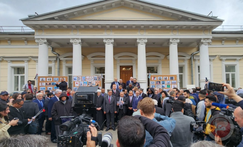 سفارتنا في موسكو تنظم وقفة تضامنية في ذكرى يوم الأرض الـ48