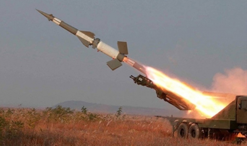 إطلاق الموجة الأولى من الصواريخ الباليستية الإيرانية على أهداف في عمق إسرائيل